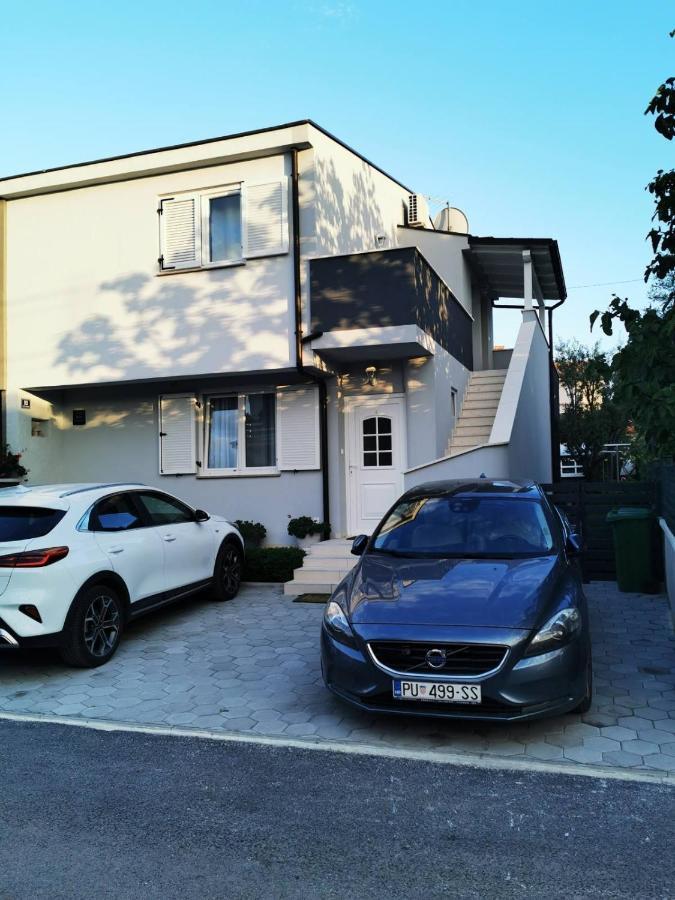Apartment Ana Фажана Экстерьер фото